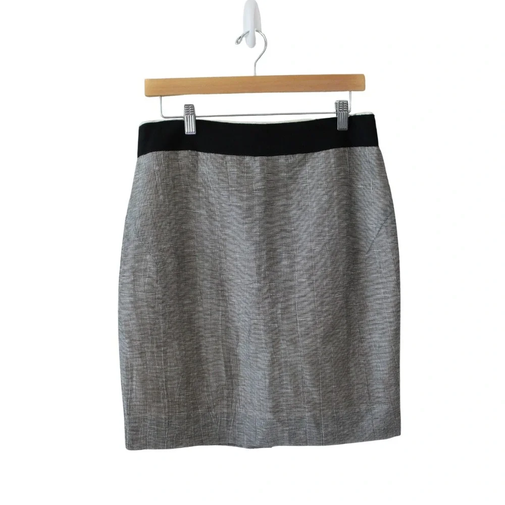J.Crew Beige/Black Crinkled‎ Linen Mini Skirt in size 8